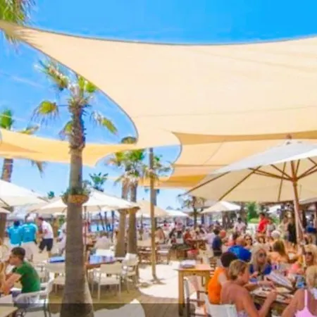 Apartamento En La Playa .piscinas Jardines Puerto Banús Marbella