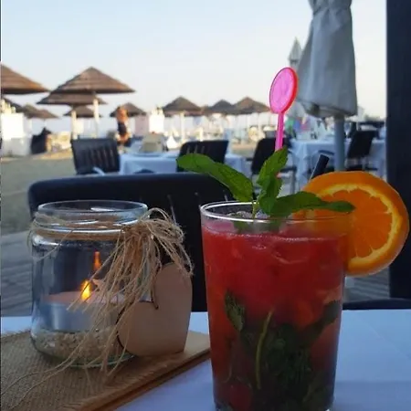 En La Playa Piscinas Jardines Puerto Banus Wifi Lägenhet